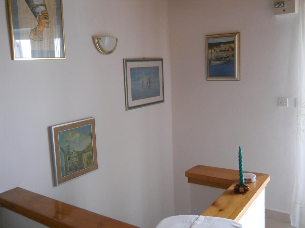 Apartments Ada Novak Hvar Town Room photo