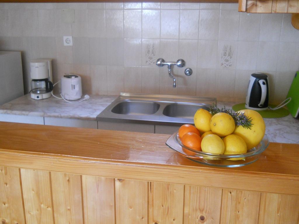 Apartments Ada Novak Hvar Town Room photo